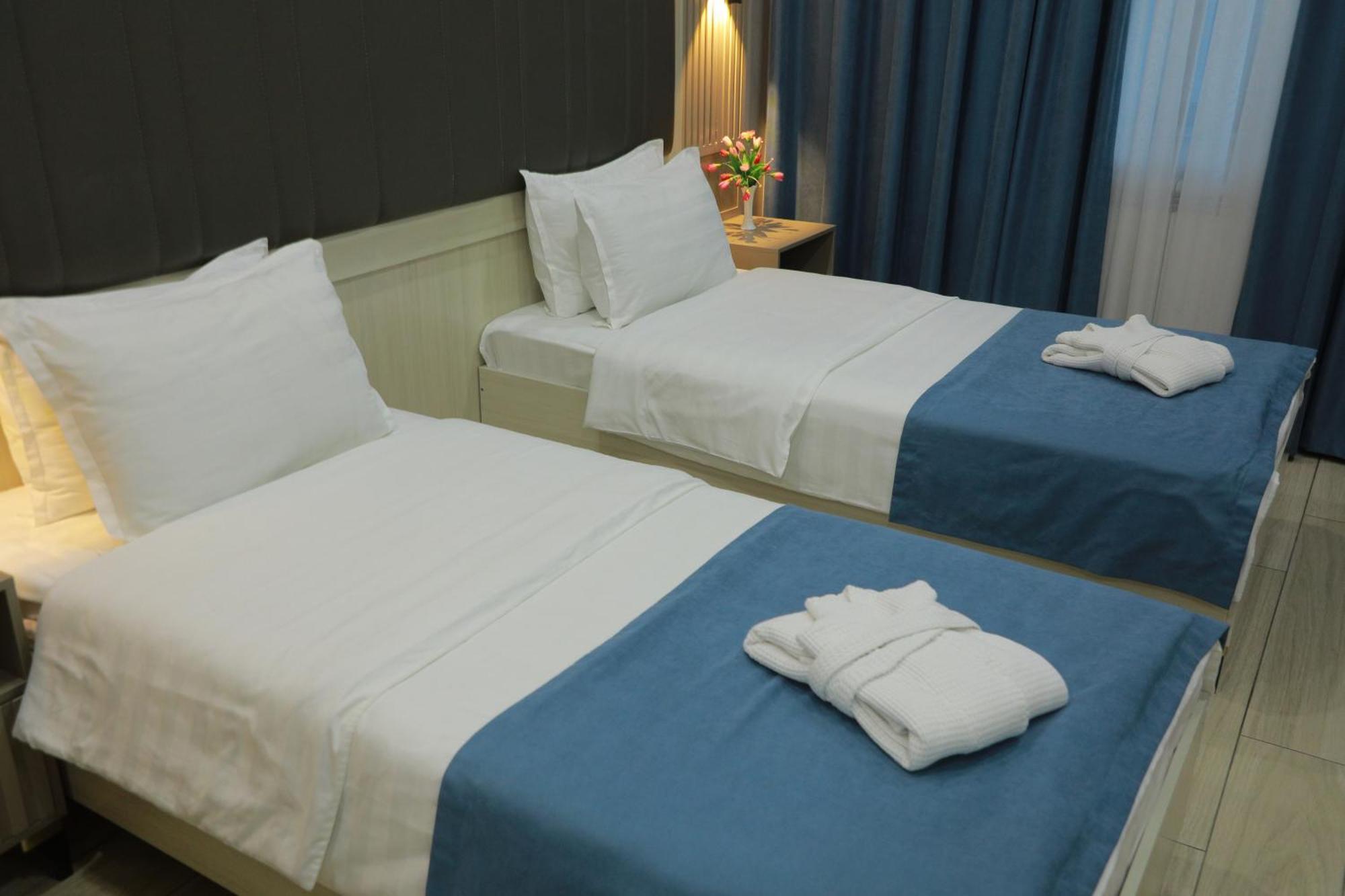 Human Hotel Tasjkent Eksteriør billede