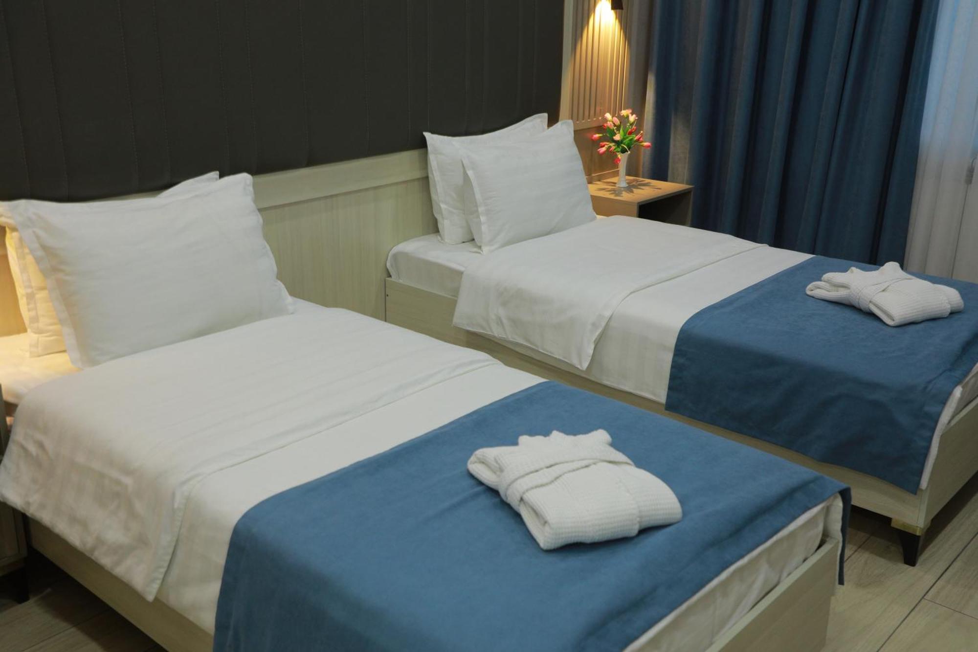 Human Hotel Tasjkent Eksteriør billede